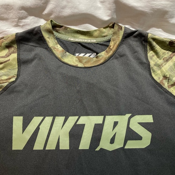 Viktos Black Arms Camo Shirt, Men’s size XL - Picture 2 of 5